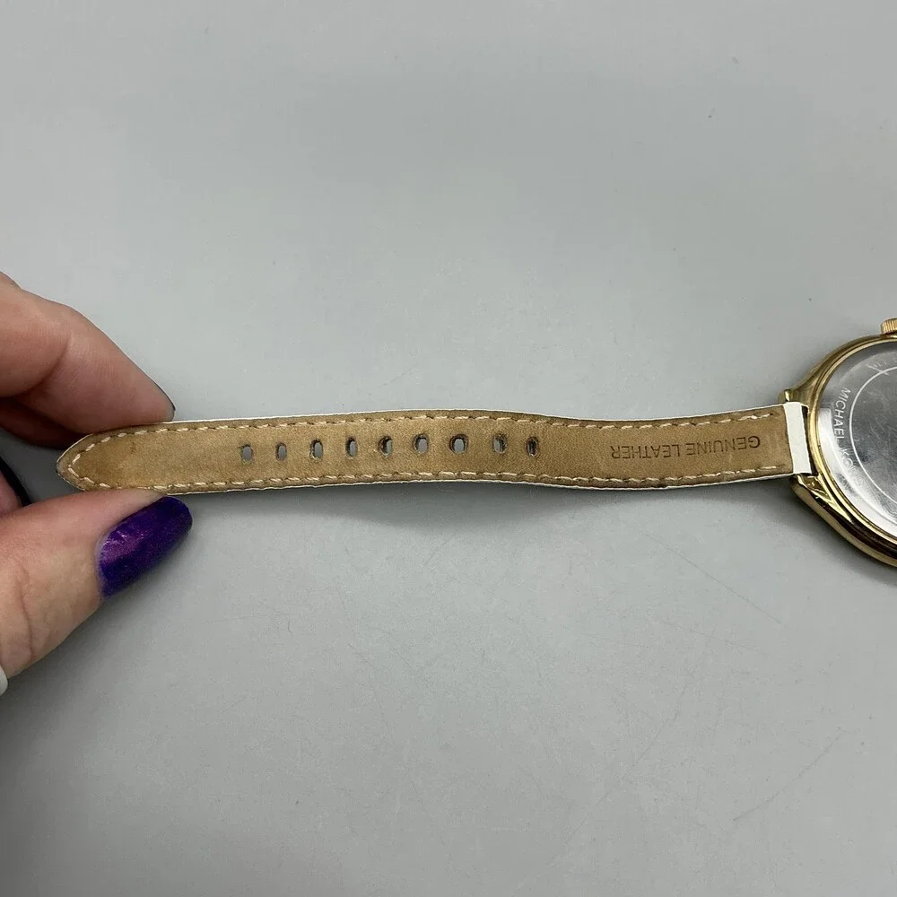 Michael Kors MK-3389 Womens Watch 42mm Gold Tone MK Logo Leather New Battery